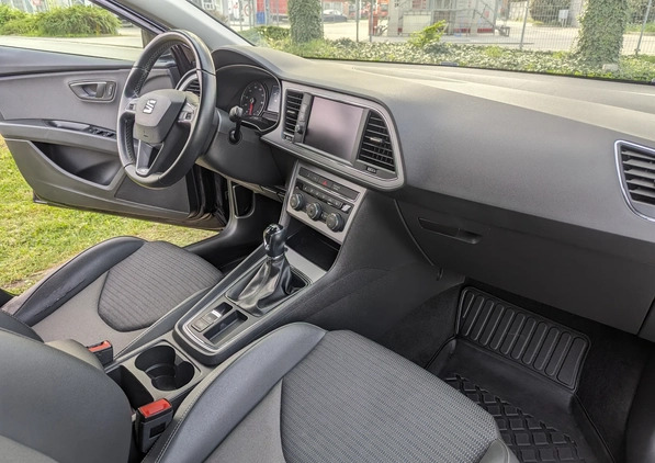 Seat Leon cena 59900 przebieg: 139000, rok produkcji 2017 z Wrocław małe 121